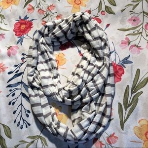 *FREE with bundle- Stripe infinity scarf